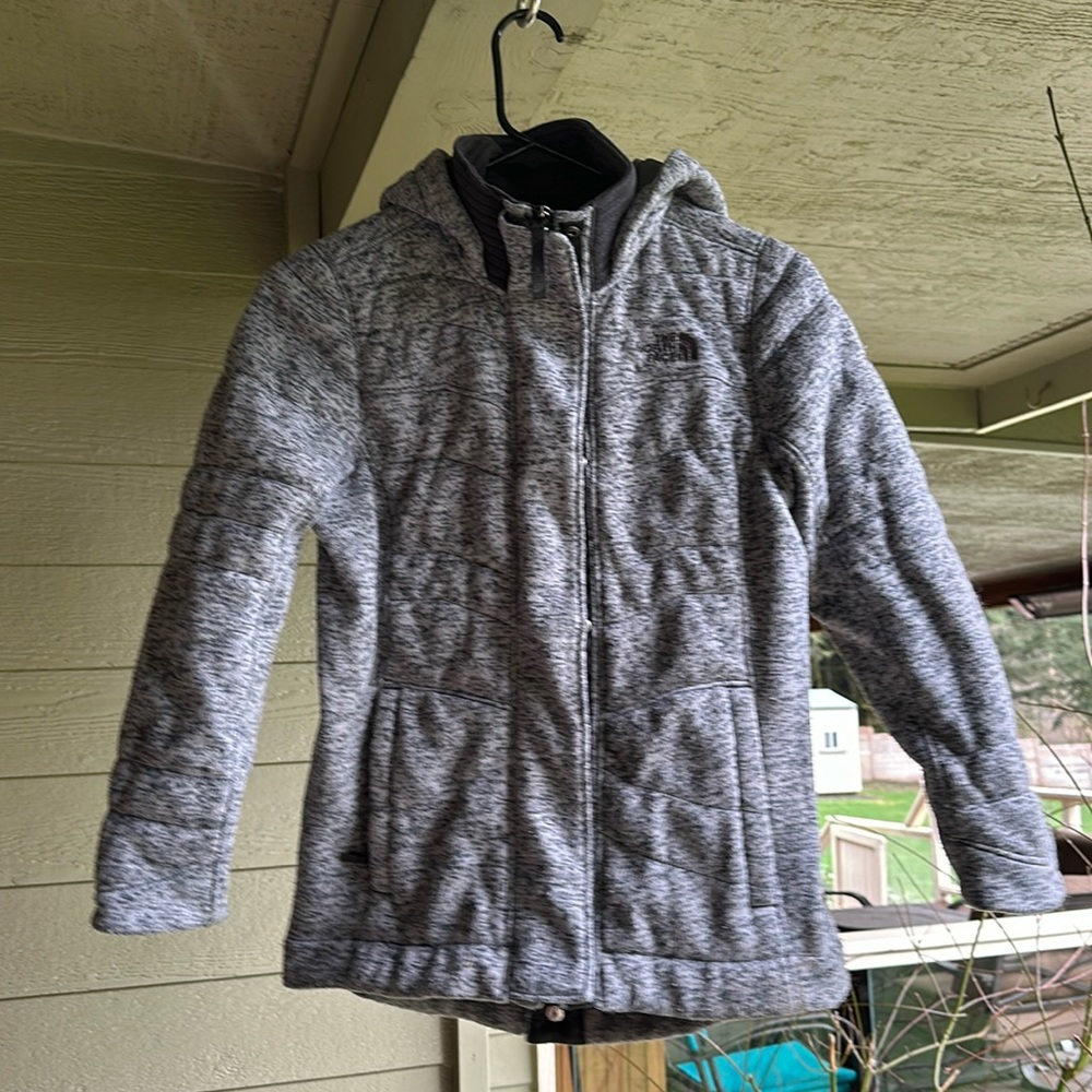 Girls north face coat size M